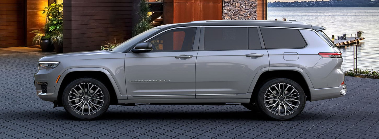 Jeep® Grand Cherokee Interior - Premium Seating